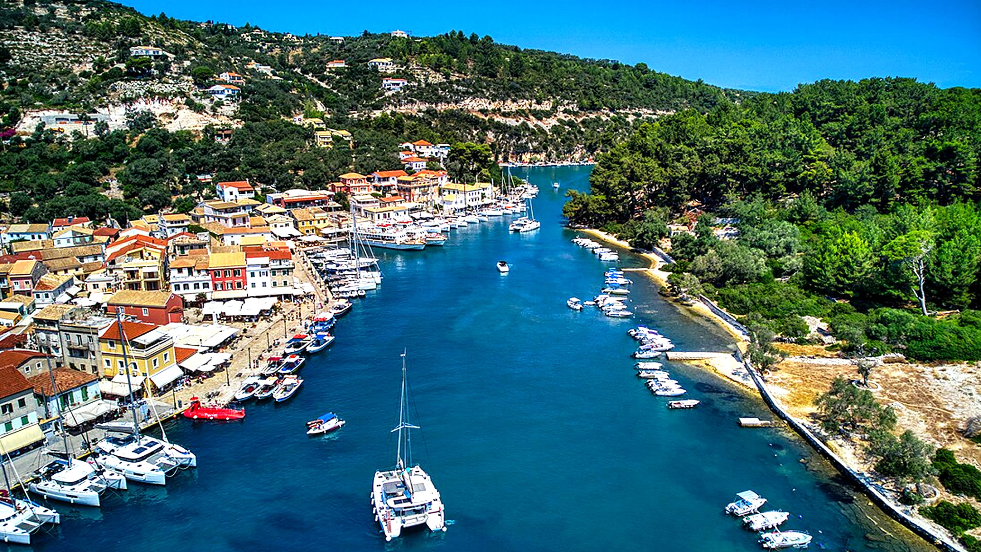 Γάιος, Παξοί